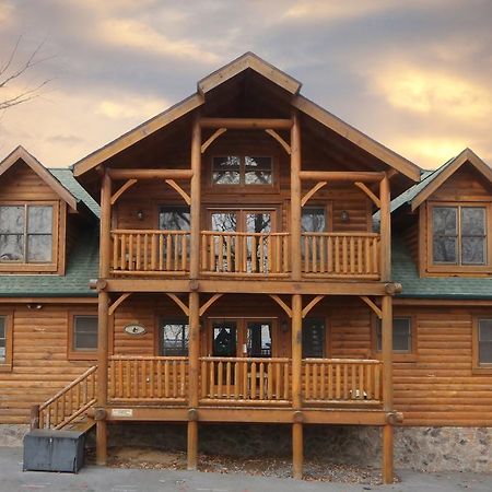 Rising Eagle Lodge - Eight Bedroom Pigeon Forge Eksteriør bilde